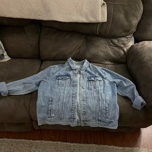 Old navy distressed jean jacket XXL fits like an XL, worn a few times.